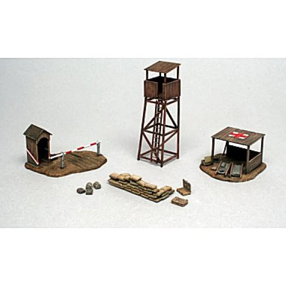 Accessoires de décor de guerre 1/72 : Bâtiments champ de bataille - Italeri