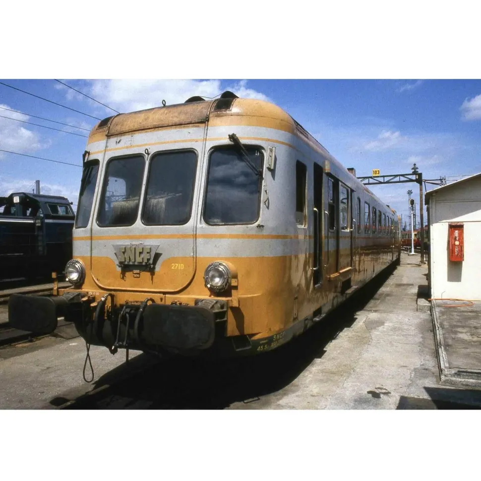Autorail à 2 voitures avec décodeur sonore RGP2 classe x 2700 SNCF - Jouef
