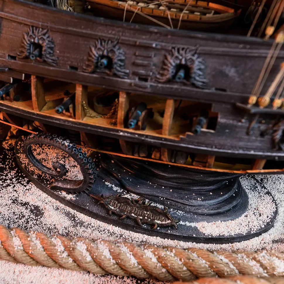 Base pour maquette bateau en bois du Flying Dutchman - OCCRE