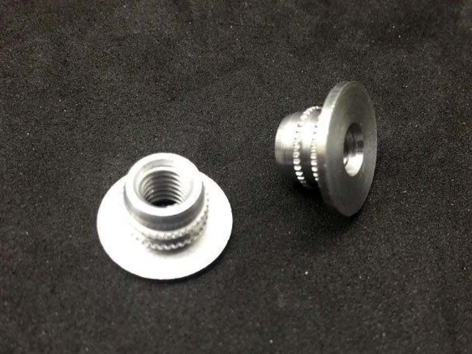 Écrou à coller alu M4 (emb.:5pcs) - Extron - Extron