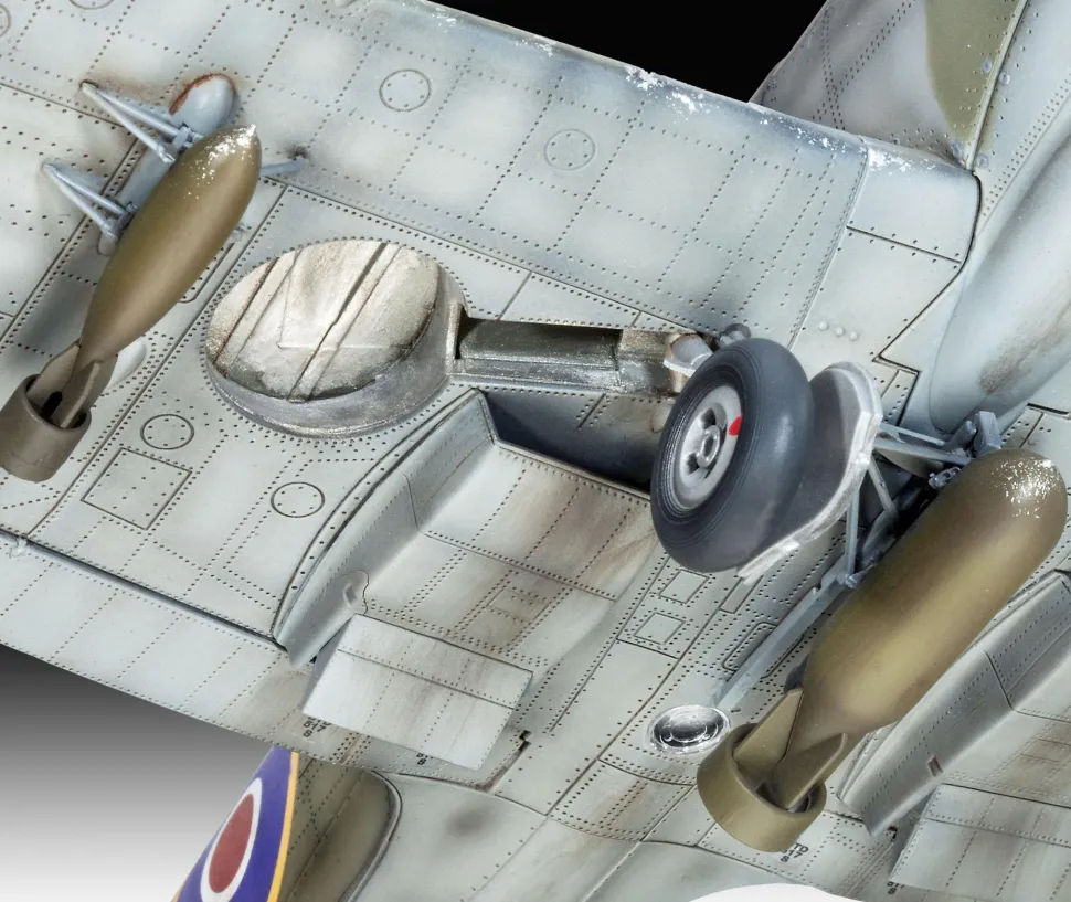 Maquette avion : Supermarine Spitfire Mk.IXC - Revell