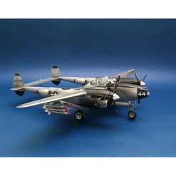 Maquette avion : Lockheed P-38L-5-L0 Lightning USAF 1944 - Trumpeter