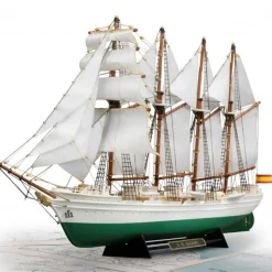 Maquette bateau : Juan Sebastián Elcano (Plastique et bois) - Artesania