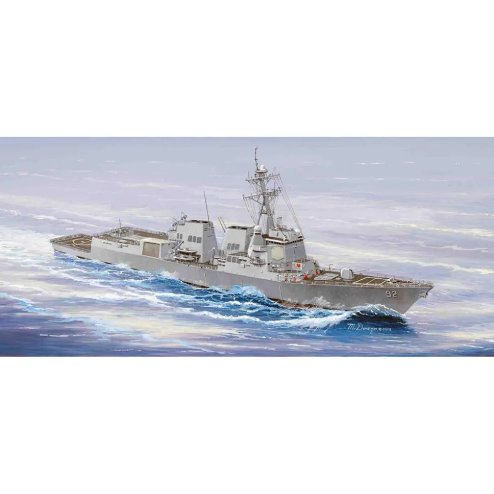 Maquette bateau : USS Momsen DDG-92 - Trumpeter