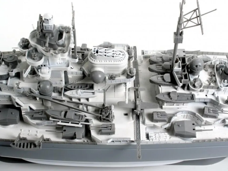 Maquette bateau : Battleship Tirpitz - Revell