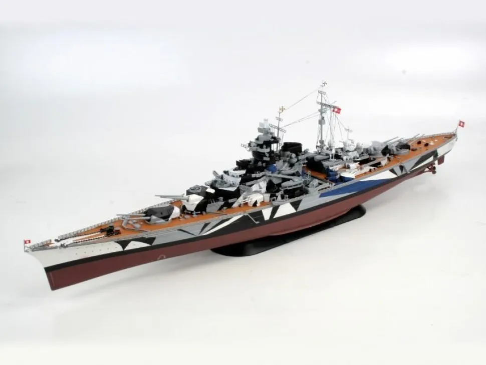 Maquette bateau : Battleship Tirpitz - Revell