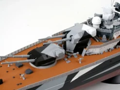 Maquette bateau : Battleship Tirpitz - Revell