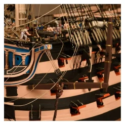 Maquette bateau en bois : HMS VICTORY Navire de Ligne Trafalgar 1805 - Artesania