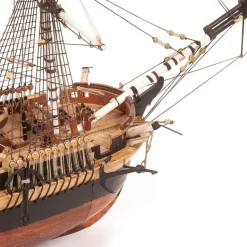 Maquette bateau en bois : HMS Erebus - OCCRE