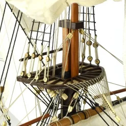 Maquette bateau en bois : HMS Endeavour - Artesania
