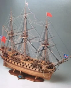 Maquette bateau en bois : HMS Bellona - Corel