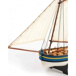 Maquette bateau en bois : Canot du Capitaine HMS Endeavour - Artesania