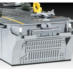 Maquette bateau militaire : Transporteur d'assaut USS WASP - Revell