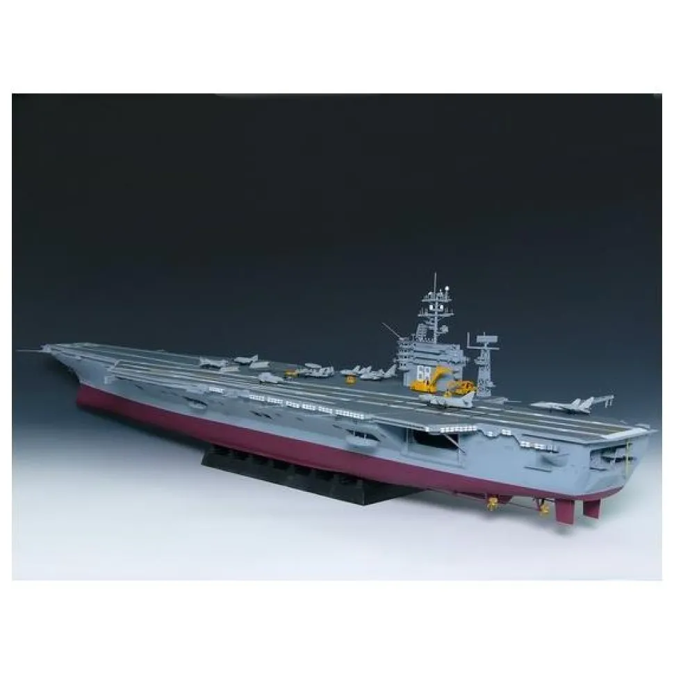 Maquette bateau : Porte-avions nucléaire US CVN-68 Nimitz 1975 - Trumpeter