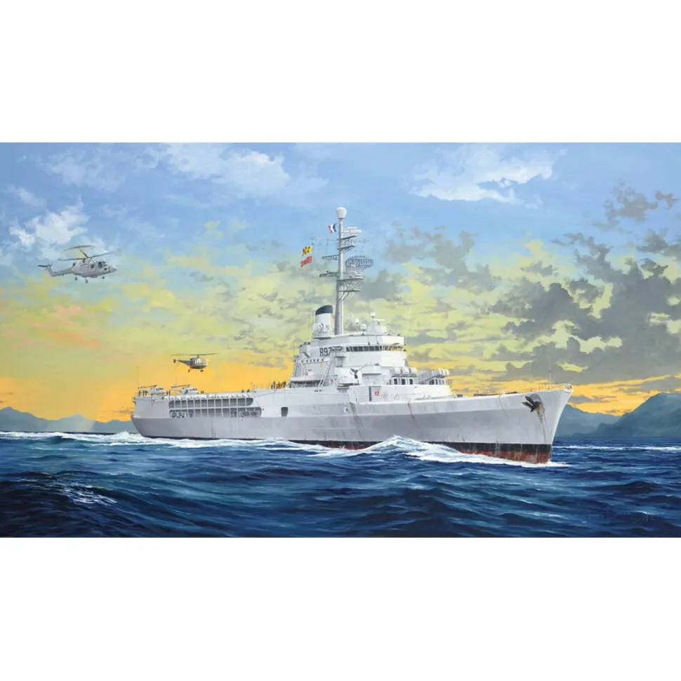 Maquette porte-hélicoptères Jeanne d’Arc 2008 de la Marine nationale - Trumpeter
