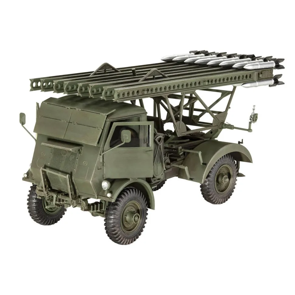 Maquette véhicule militaire : BM-13-16 sur WOT 8 - Revell