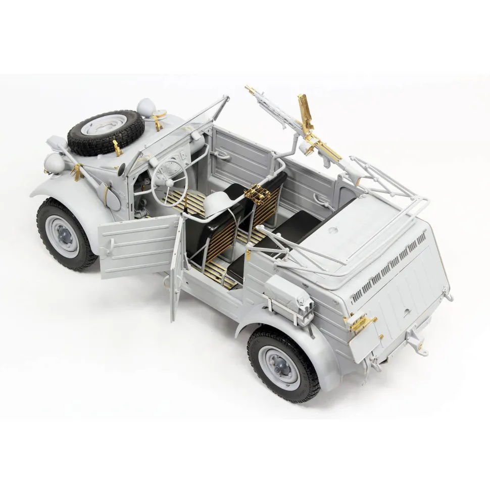Maquette véhicule militaire : Kübelwagen Typ 82 - Revell