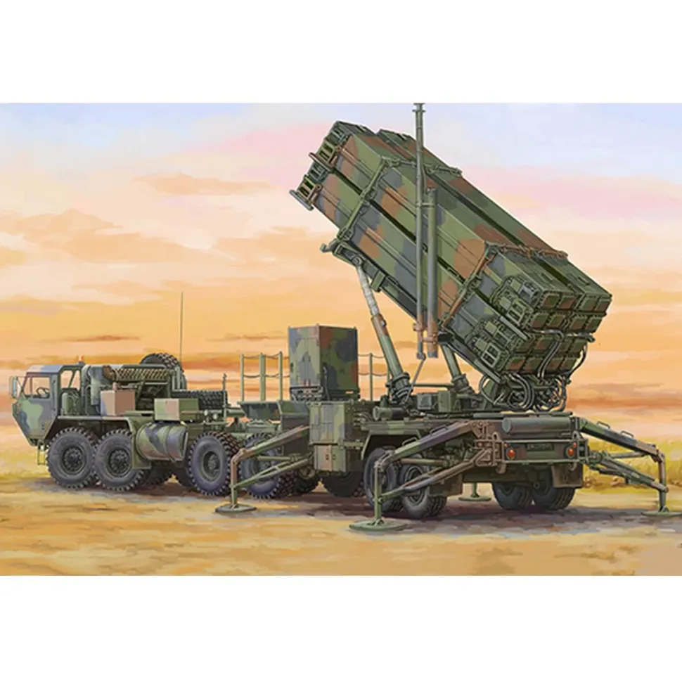Maquette véhicule militaire : M983 HEMTT et M901 lancement MIM-104F Patriot SAM - Trumpeter