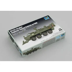 Maquette véhicule militaire : Véhicule M1132 Stryker Engineer Squad avec SOB - Trumpeter