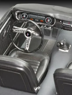Maquette voiture : 1965 Ford Mustang 2+2 Fastback - Revell