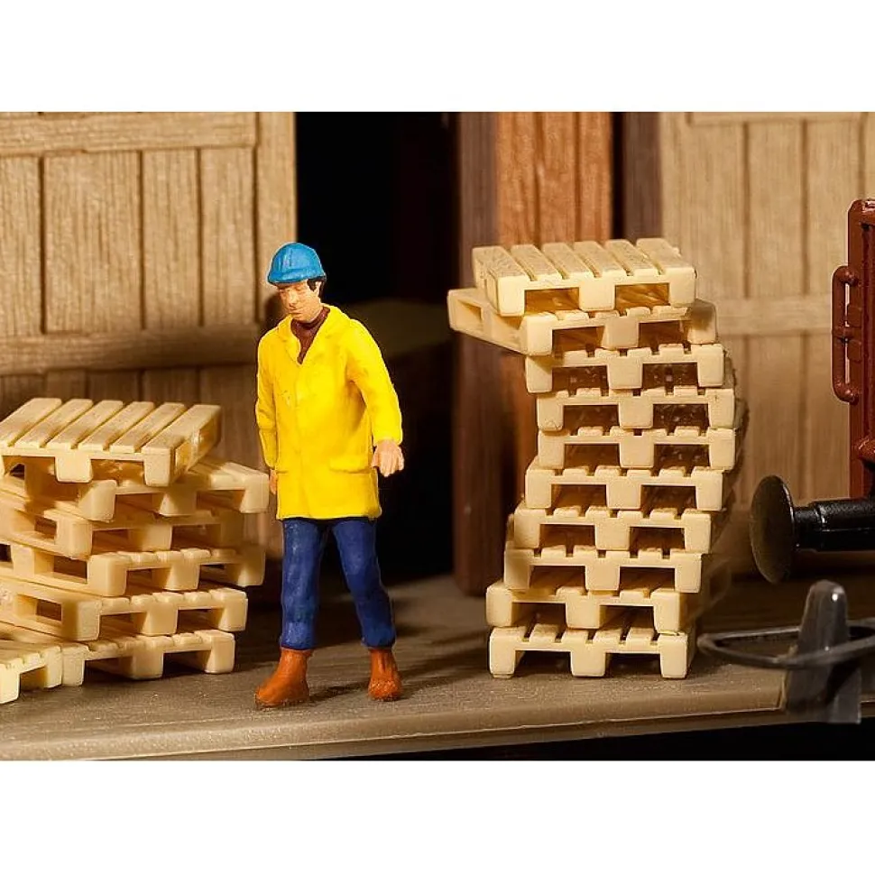 Modélisme HO : Accessoires de décor : 12 palettes - Faller