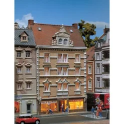 Modélisme HO : Immeuble urbain Allianz et magasin thé & épices - Faller
