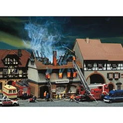 Modélisme HO : Ruine d'incendie Auberge Au Soleil - Faller