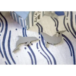 Sachet de 9 Confettis de table Dauphins en bois gris 5cm - RueDeLaFete