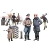 WWII German Luftwaffe Pilots and Ground Personnel in Winter Uniform- 1:48e - ICM - ICM